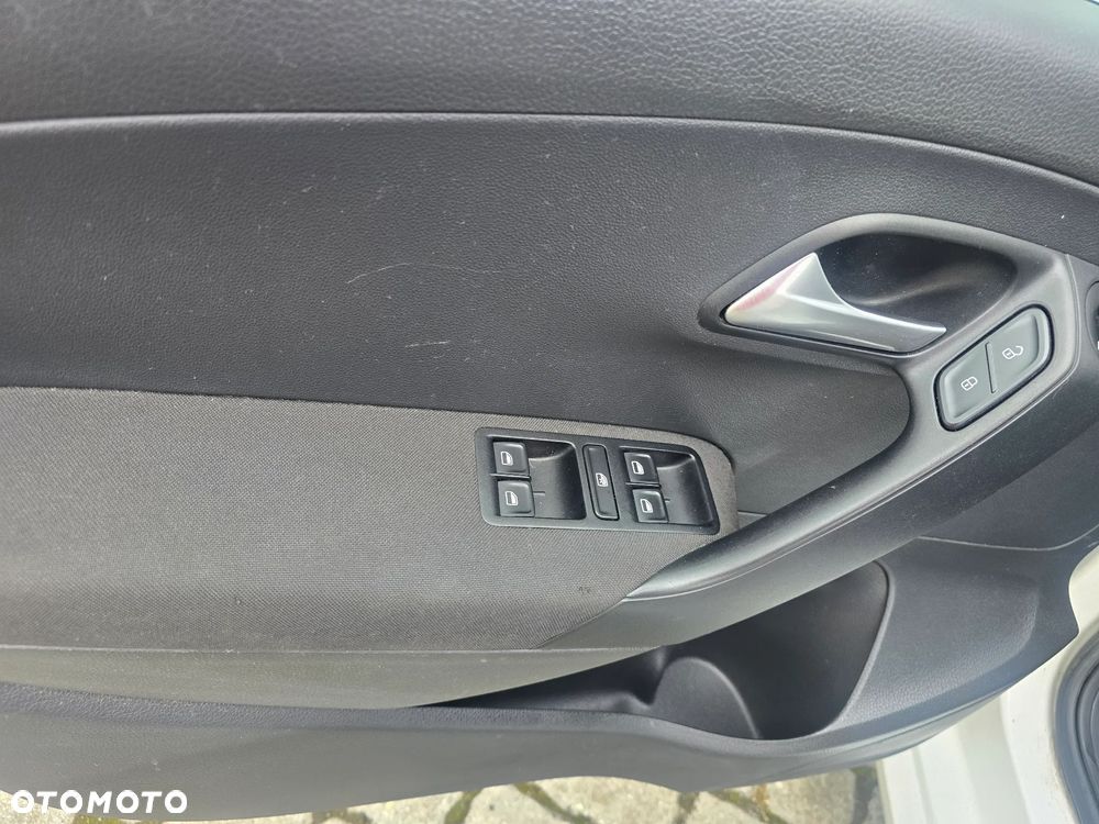 Volkswagen Polo 1.4 TDI (Blue Motion Technology) Comfortline - 17
