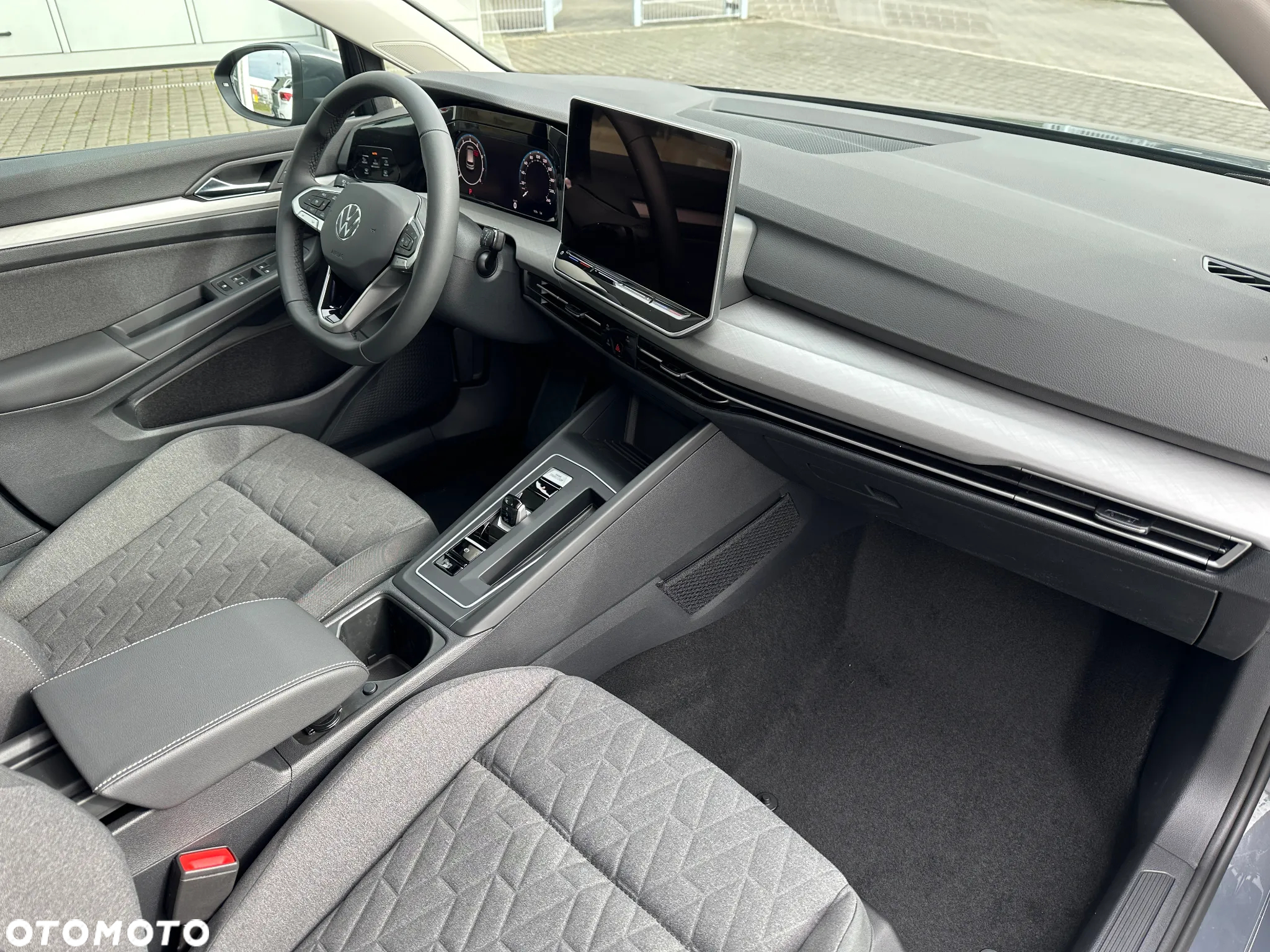 Volkswagen Golf - 28