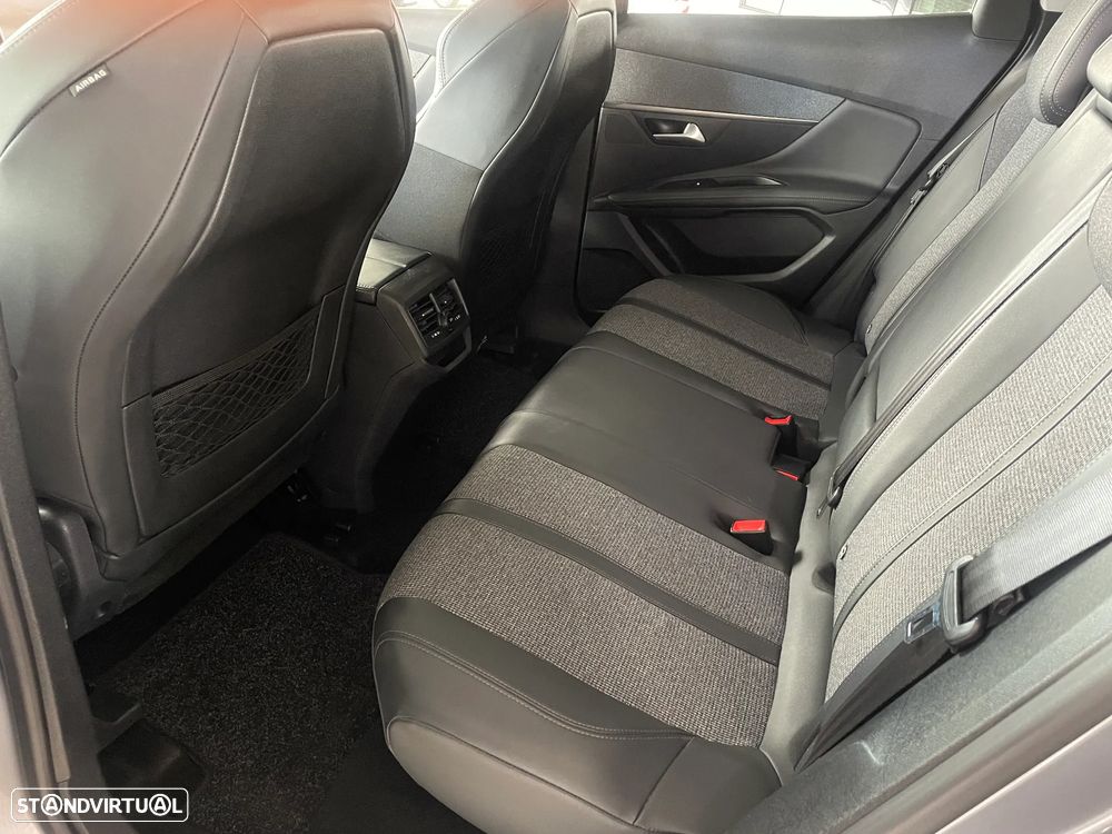 Peugeot 3008 BlueHDi 130 Stop & Start EAT8 Allure - 12