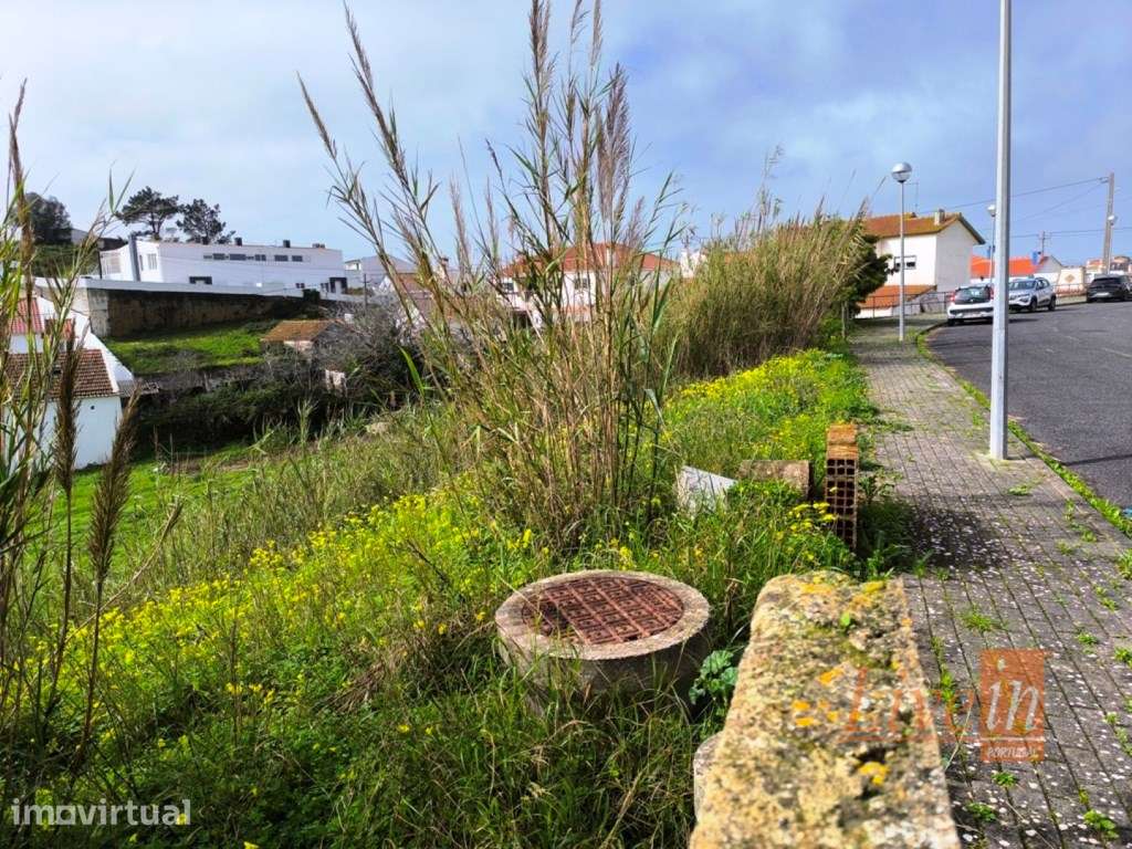 Lote de Terreno Urbano com 330 m2 em Fonte Boa dos Nabos na Ericeira - Grande imagem: 2/16