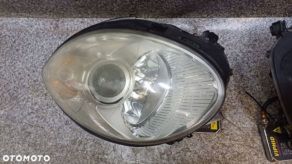 Mercedes W251 lampy lampa lewa prawa przod przednia Xenon V251 KPL - 4