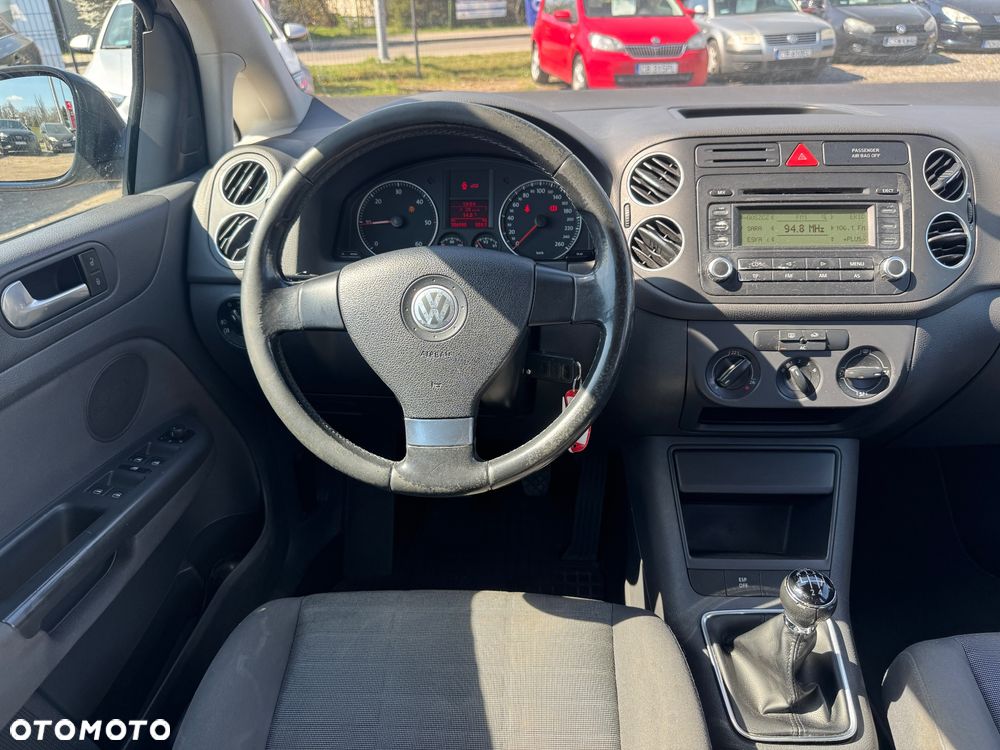 Volkswagen Golf Plus 1.9 TDI Comfortline - 25