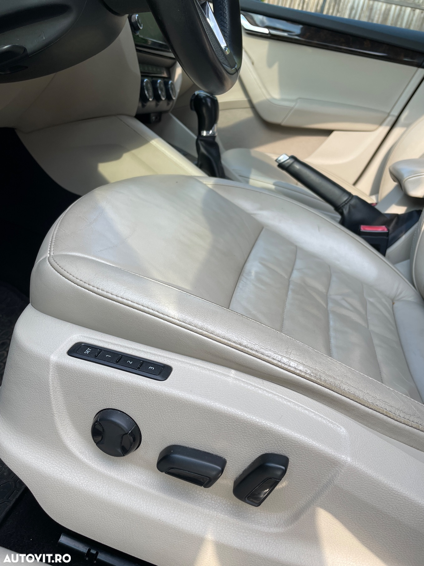 Skoda Octavia Combi Diesel 2.0 TDI DSG Style - 8