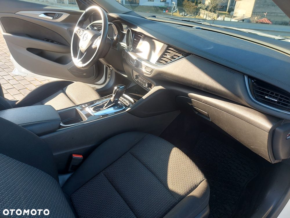 Opel Insignia 2.0 CDTI - 12