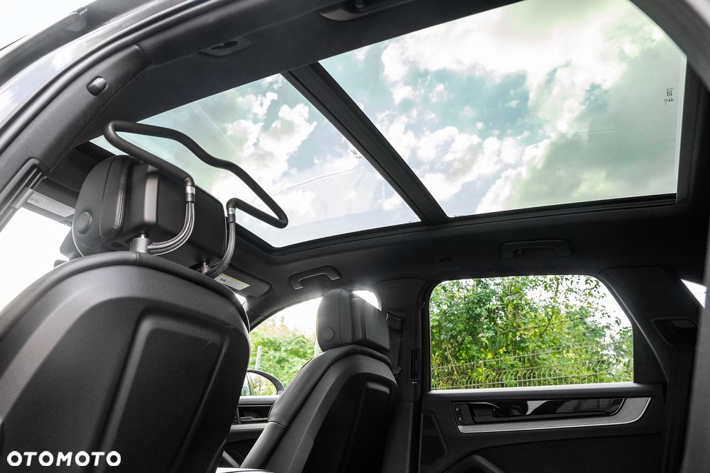 Porsche Cayenne - 28