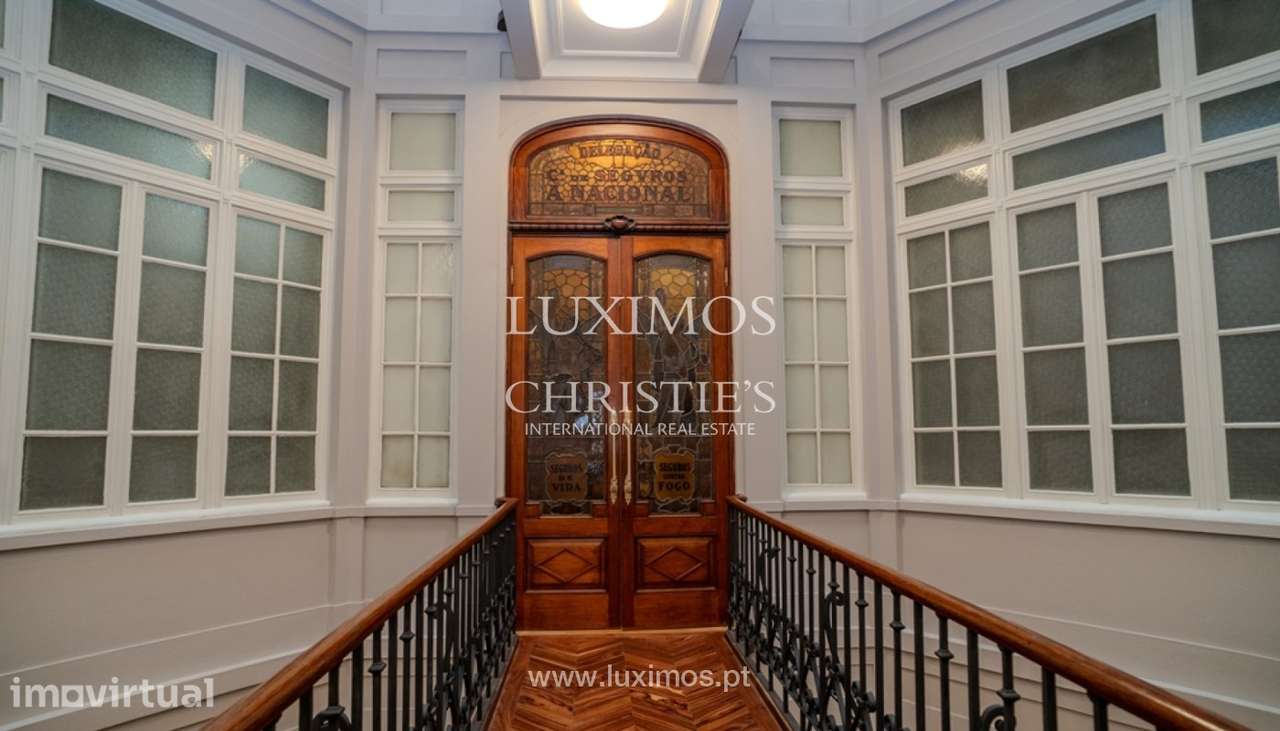 Apartamento T2 Duplex com terraço para venda na baixa do Porto - Grande imagem: 3/24