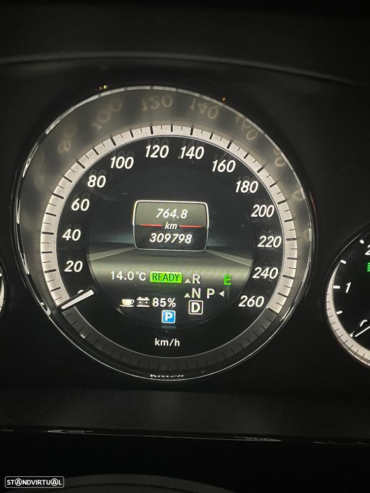 Mercedes-Benz E 300 Bluetec Hybrid Avantgarde - 14