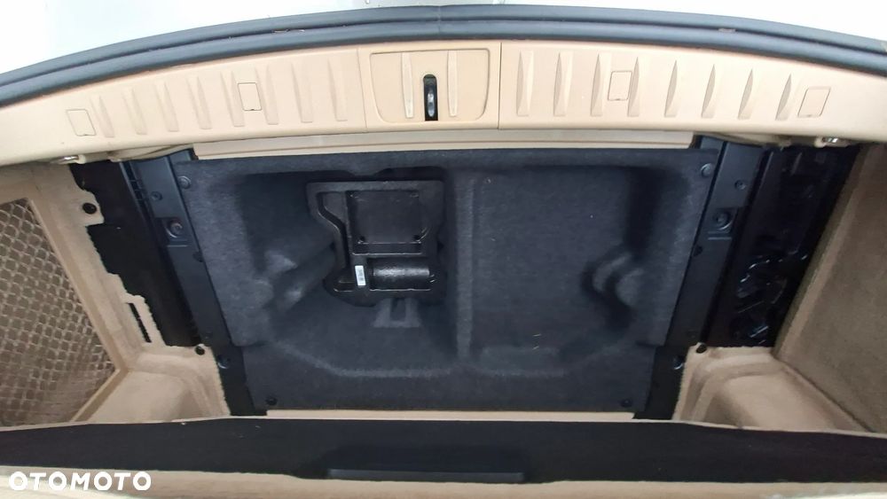 BMW Seria 3 318i Edition Exclusive - 22