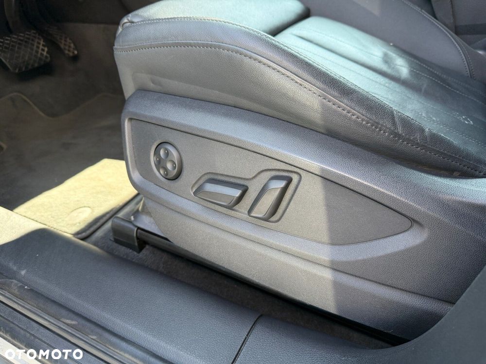 Audi Q5 Sportback - 17