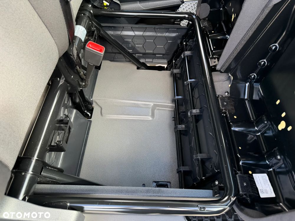 Volkswagen CRAFTER L2H2 Model 2021r WZMOCNIONY VAN 3 osobowy Silnik 2.0TDI 140KM bez BiTurbo! Euro6, Duża ładowność 1.2t, DMC:3.5t, Homologacja VAT-1 Zabudowa paki BOTT, Bogate wyposażenie! OPONY Jak nowe, Fabryczne ogrzewanie oraz wentylacja pojazdu ze zdalnym sterowaniem OEM Eberspacher Airtronic M2 3,5kW, Android Auto, Apple CarPlay, Parktroniki, Kamera, Nawigacja, Drzwi tył 270' Fotel pilot pneumatyczny z masażem! - 24