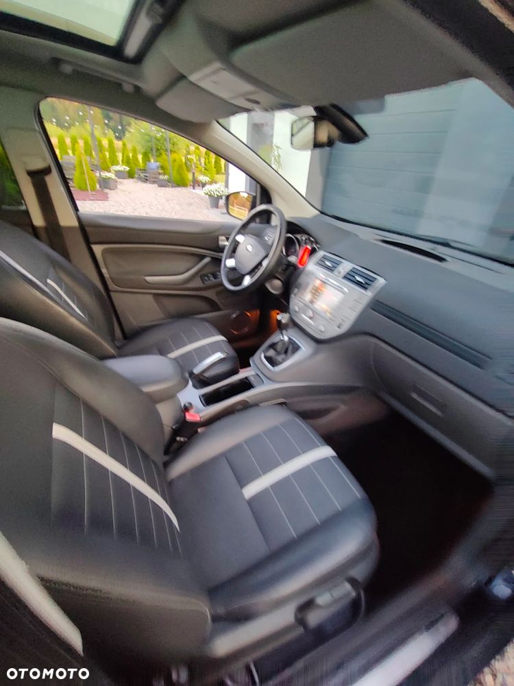 Ford Kuga - 11