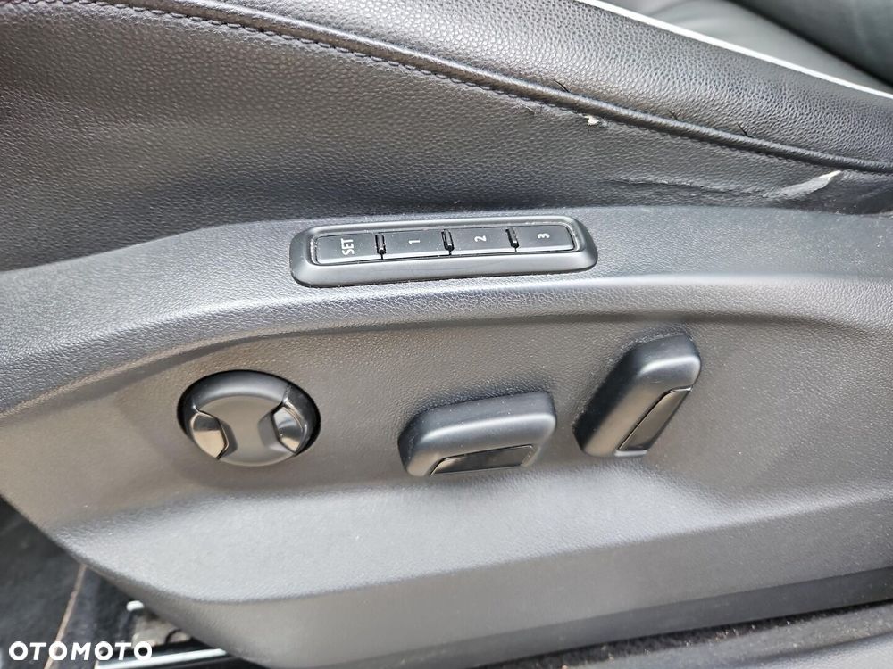 Volkswagen Tiguan 2.0 TDI SCR 4Mot Highline DSG - 23