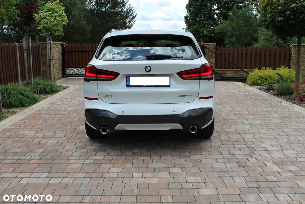 BMW X1 xDrive20i M Sport - 12