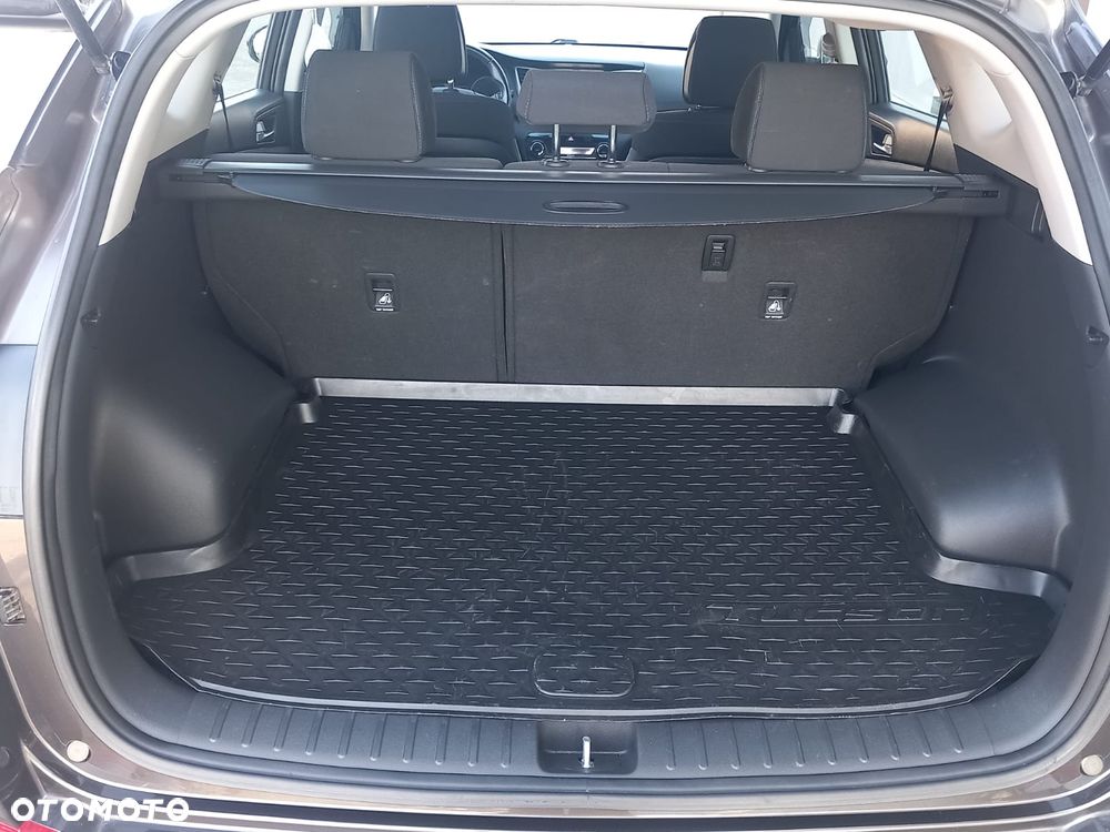 Hyundai Tucson 1.7 CRDI BlueDrive Comfort 2WD - 13