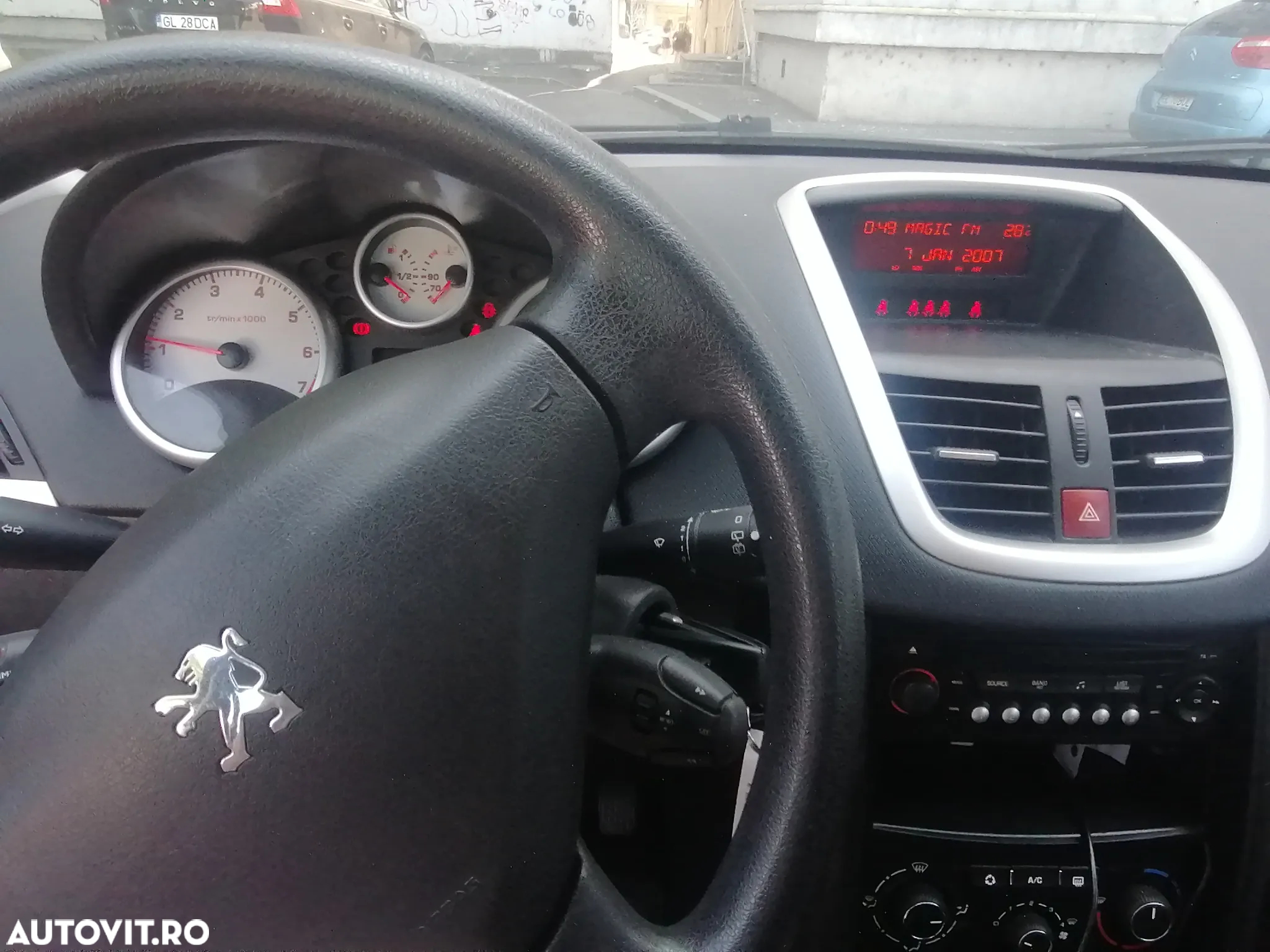 Peugeot 207 - 6