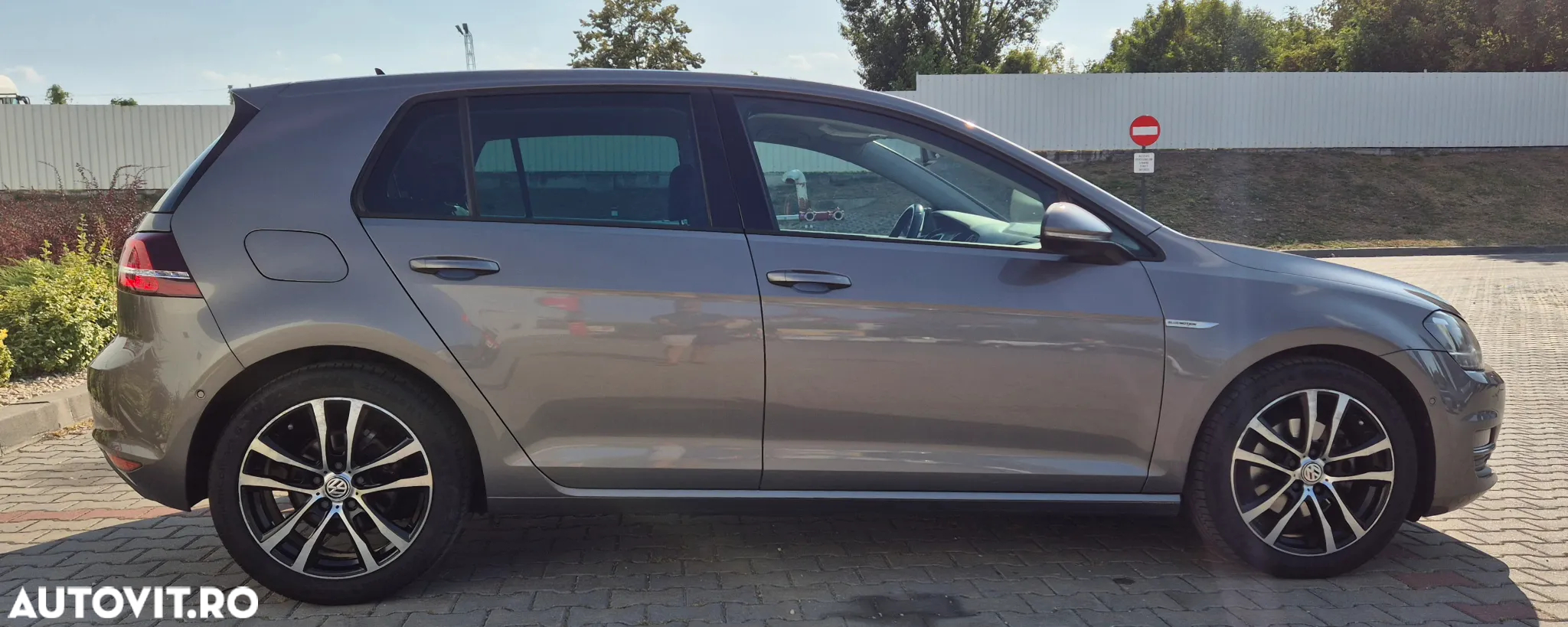 Volkswagen Golf - 12