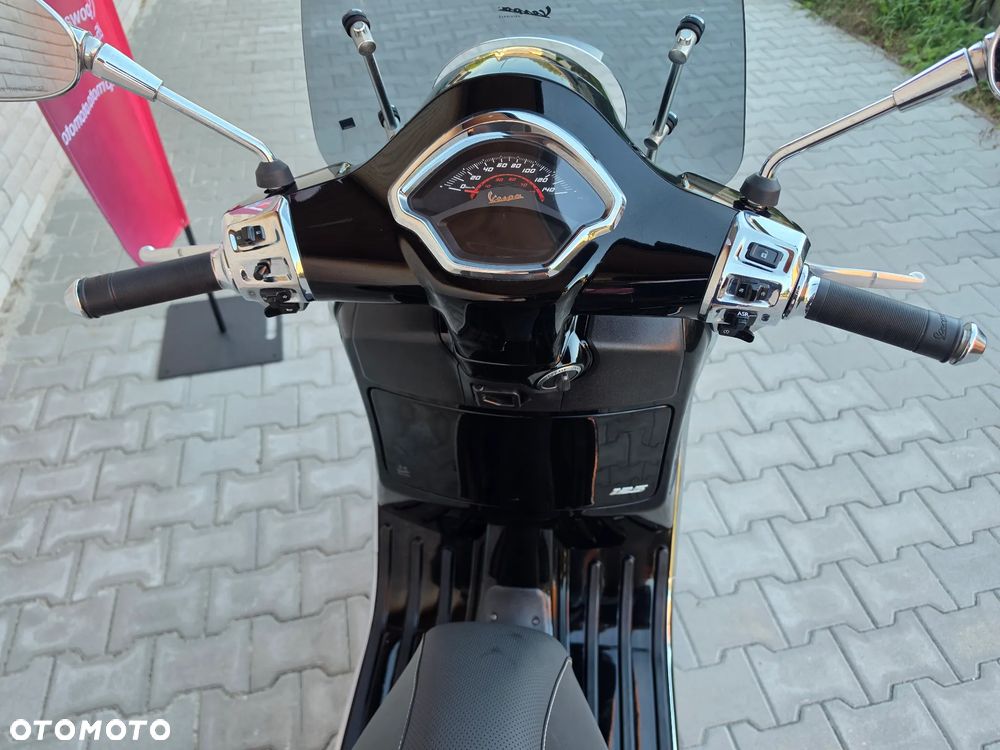 Vespa GTS - 7