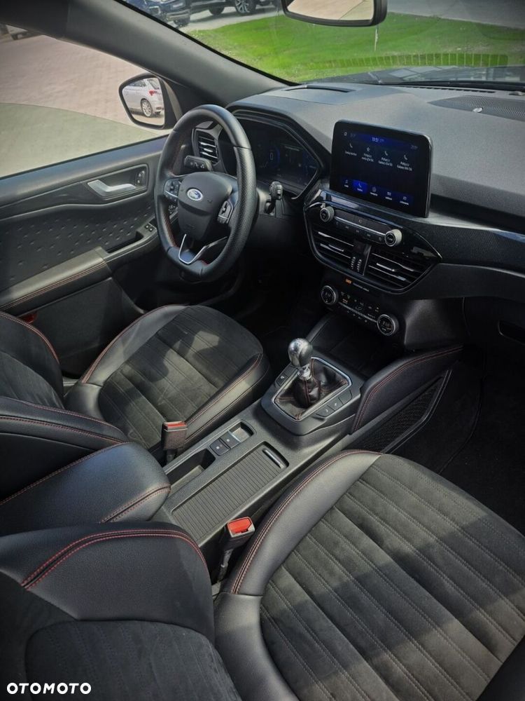 Ford Kuga - 26