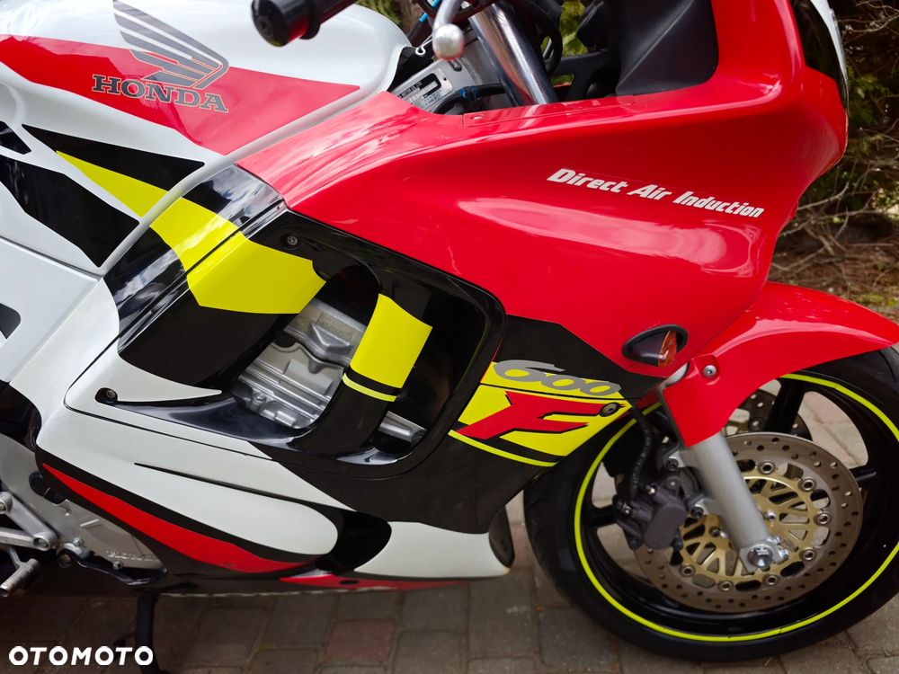 Honda CBR - 4
