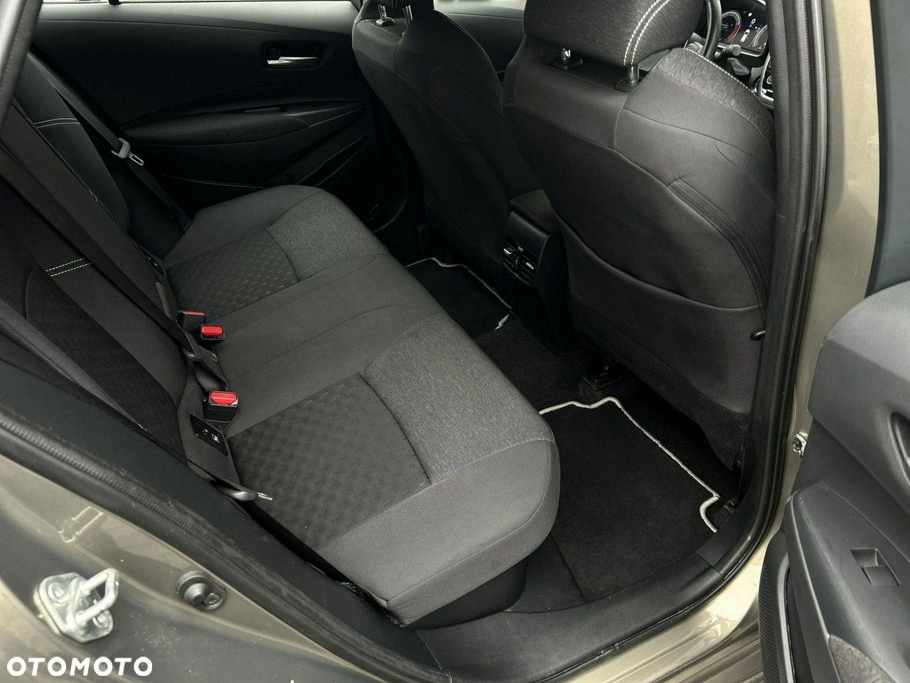 Toyota Corolla - 26
