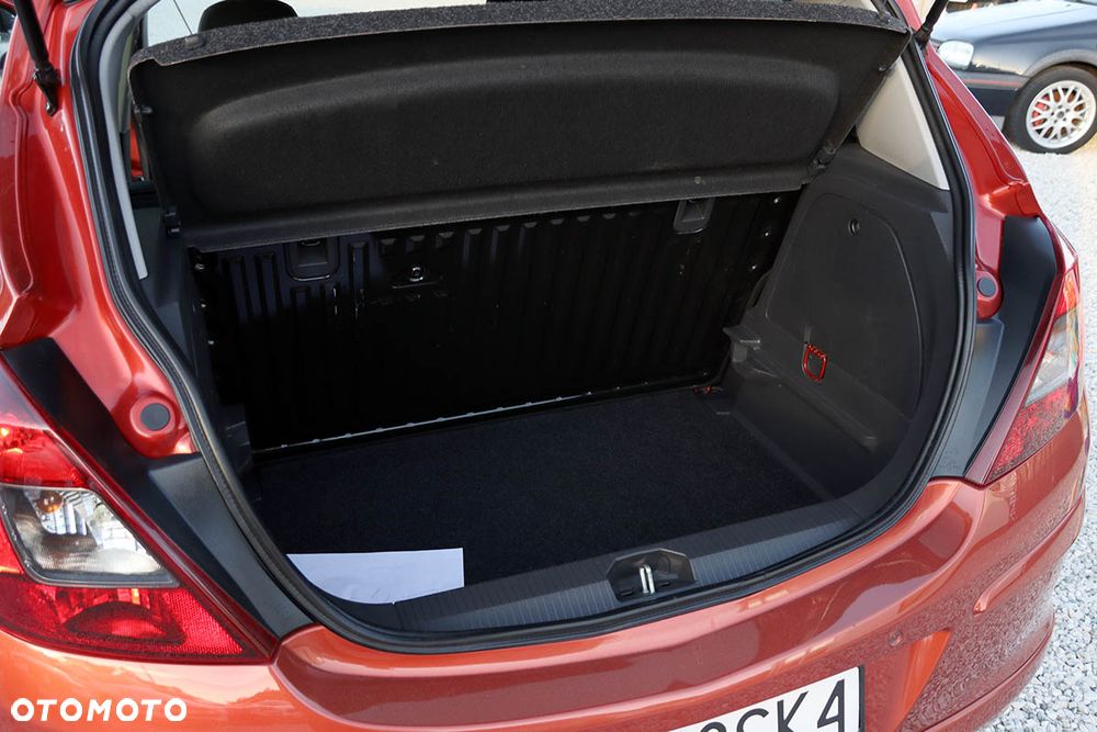 Opel Corsa 1.4 16V Sport - 36
