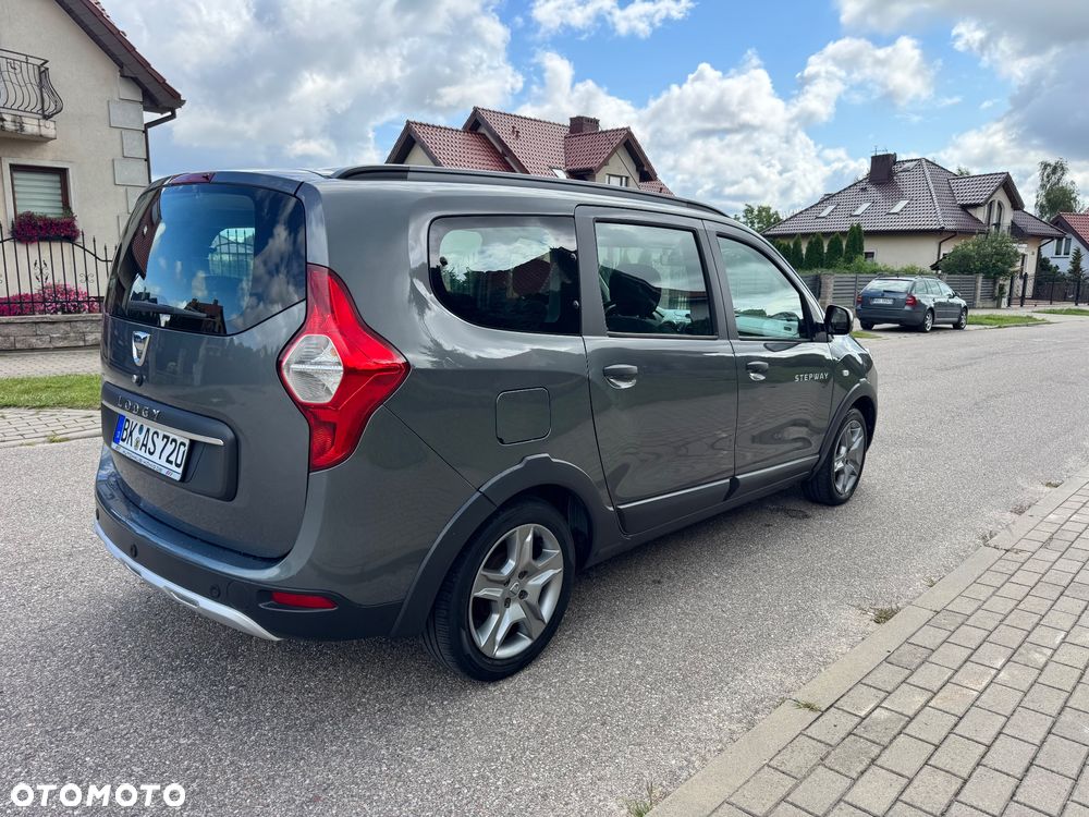 Dacia Lodgy dCi 110 Stepway Celebration - 4