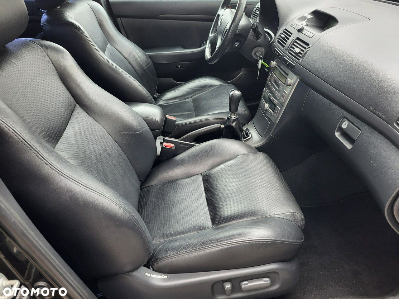 Toyota Avensis - 21