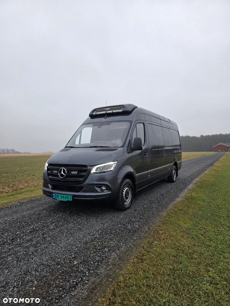 Mercedes-Benz Sprinter 319 - 1