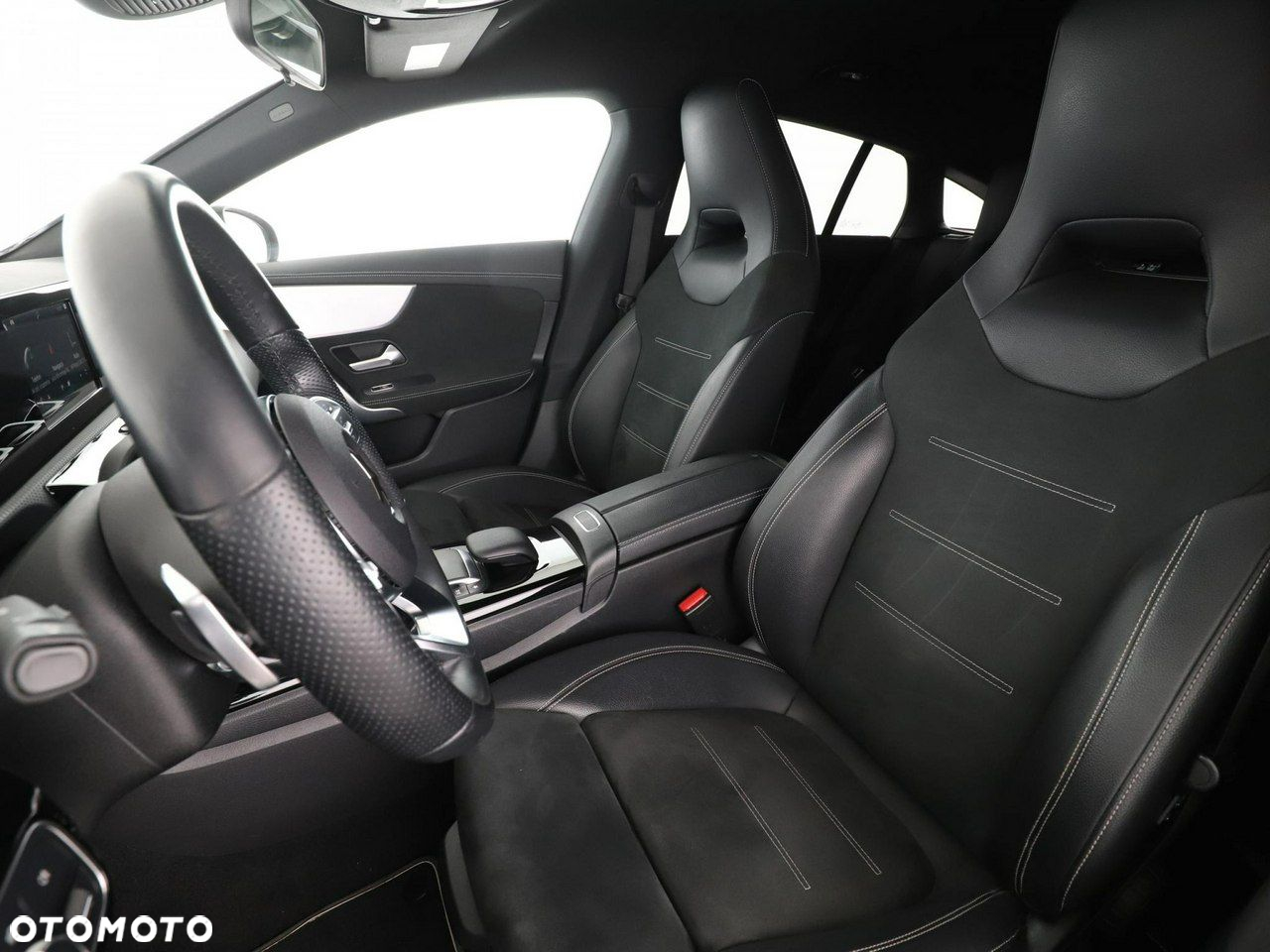 Mercedes-Benz CLA 250 e Shooting Brake 8G-DCT AMG Line - 13