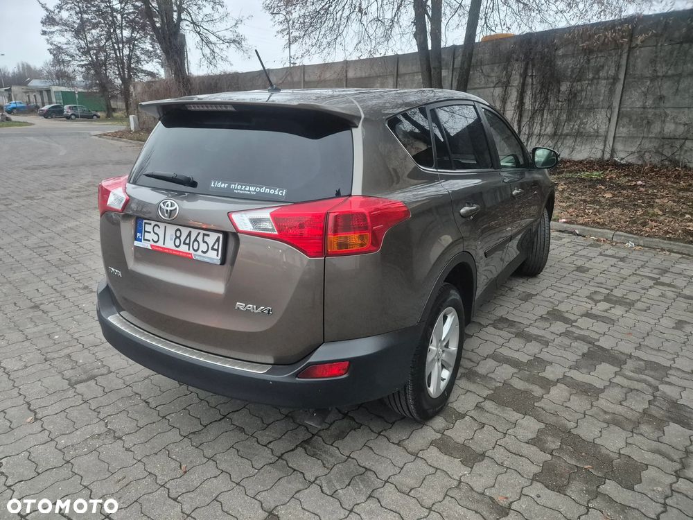 Toyota RAV4 - 4