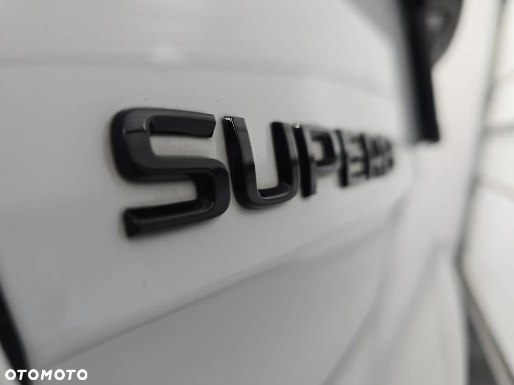 Skoda Superb 1.5 TSI Sportline DSG - 8