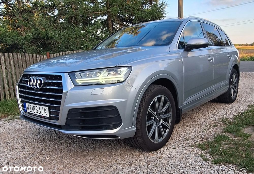 Audi Q7 - 1