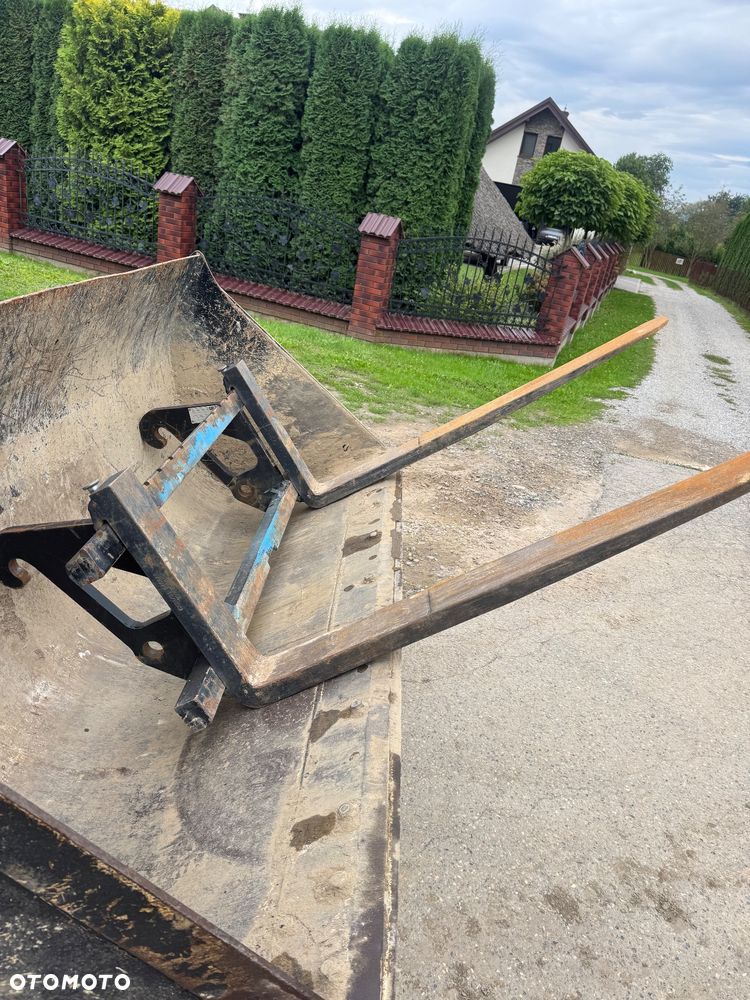 Caterpillar 907M - 13