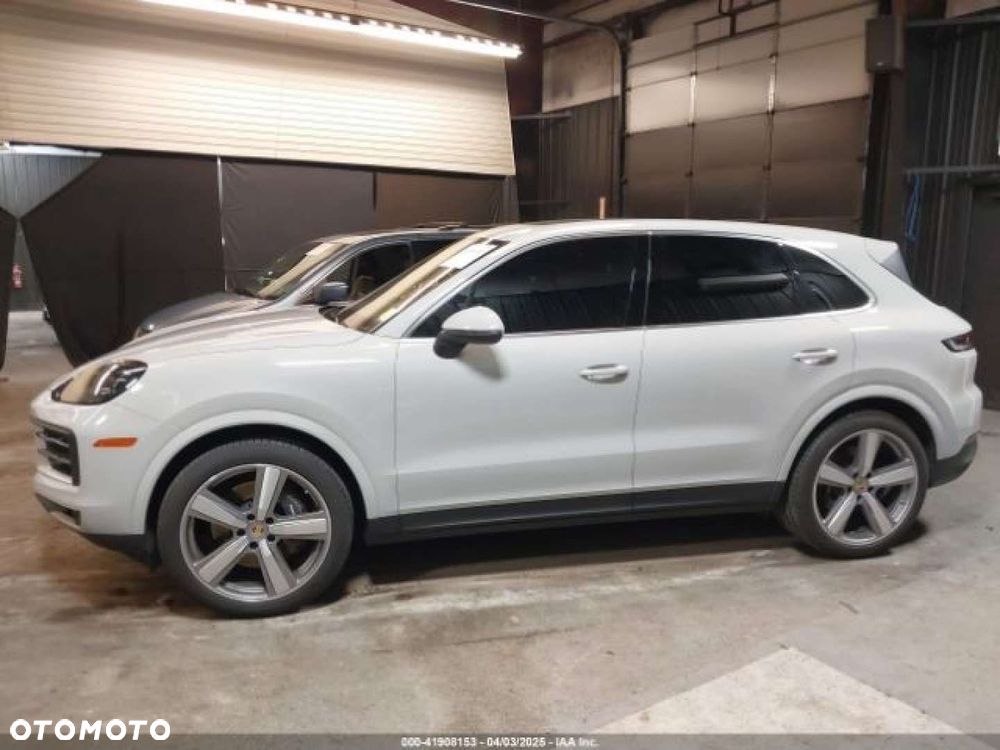 Porsche Cayenne - 8
