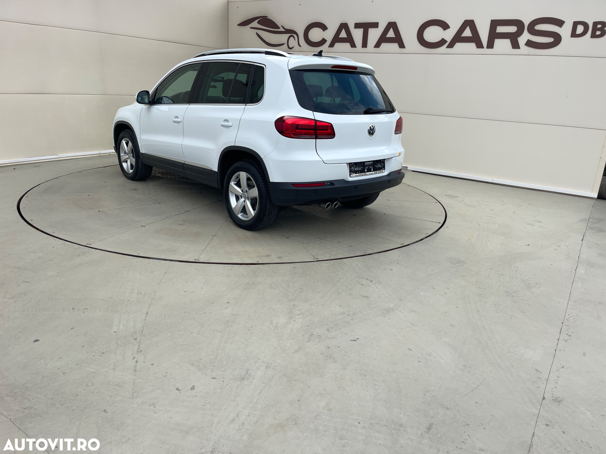 Volkswagen Tiguan 2.0 TDI DPF 4Motion BlueMotion Technology DSG Cup Sport & Style - 11