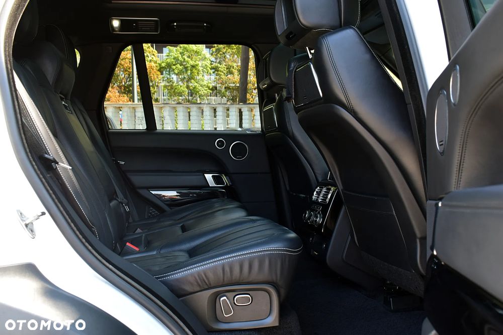 Land Rover Range Rover 4.4SD V8 AB Black - 8