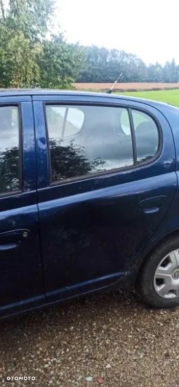 Toyota Yaris 1.0 Base - 2