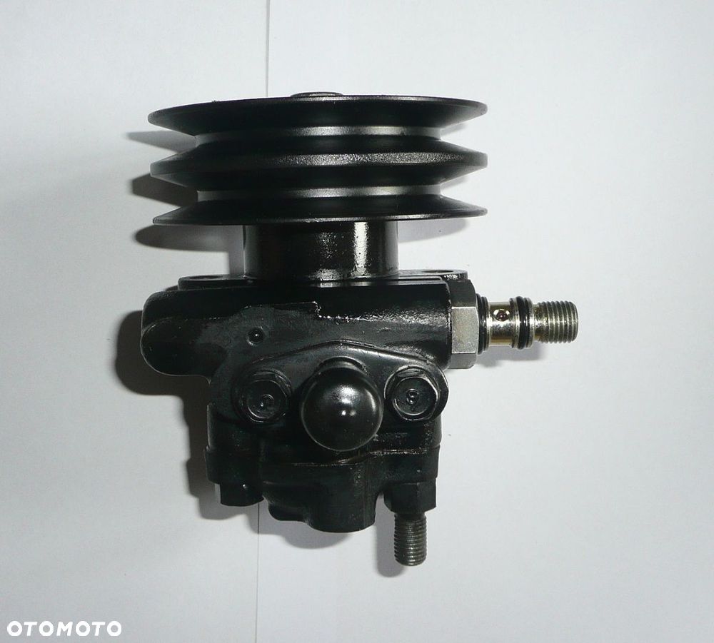 POMPA WSPOMAGANIA FRONTERA A ISUZU TROOPER 2.8D - 1