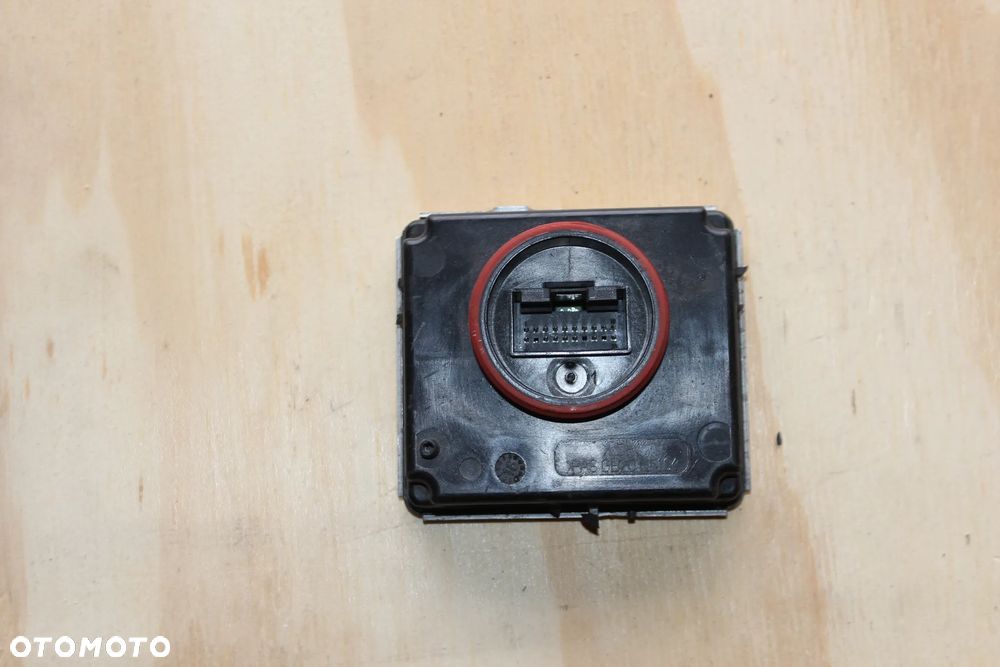 PRZETWORNICA MODUŁ LAMPY LED AUDI VW 4G0907697F 2013 - 2