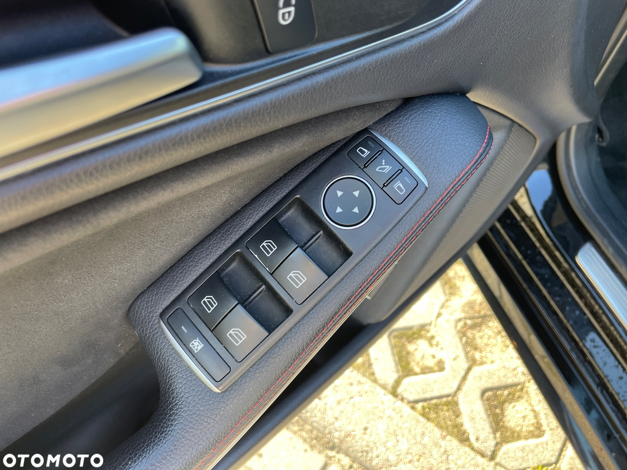 Mercedes-Benz CLA 220 4-Matic AMG Line - 10