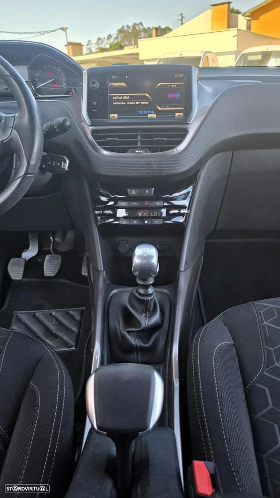 Peugeot 2008 1.6 e-HDi Allure - 13