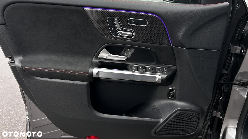 Mercedes-Benz GLB 200 AMG Line 7G-DCT - 10