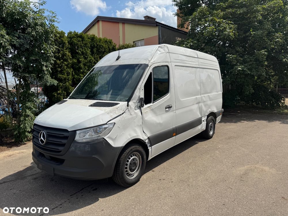 Mercedes-Benz SPRINTER - 38