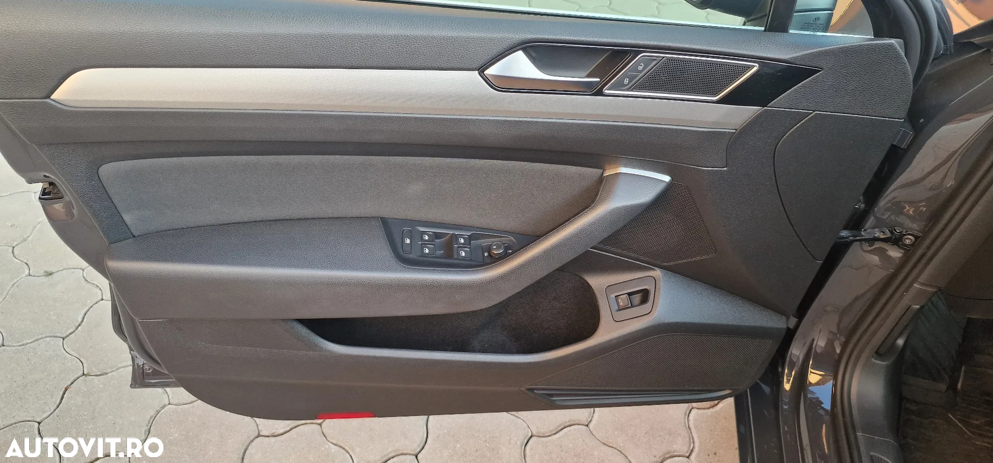 Volkswagen Passat 2.0 TDI Comfortline - 9