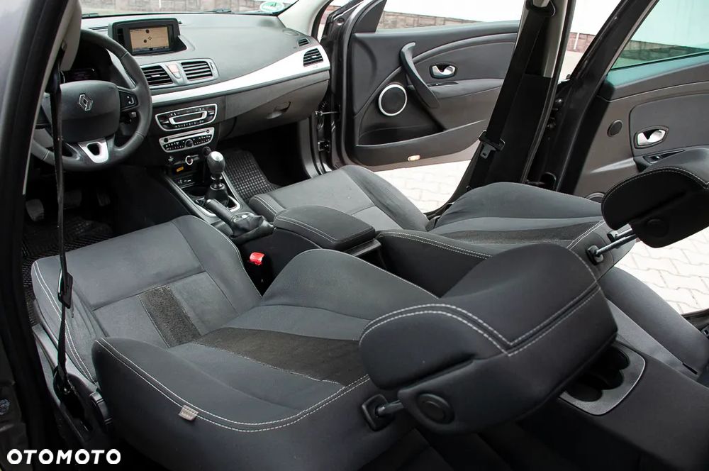 Renault Megane TCe 180 Dynamique - 22