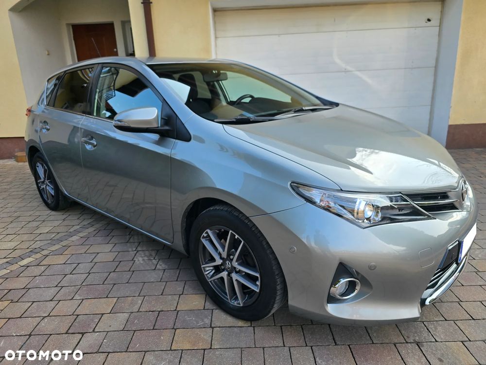 Toyota Auris 1.6 Valvematic Life Plus - 2