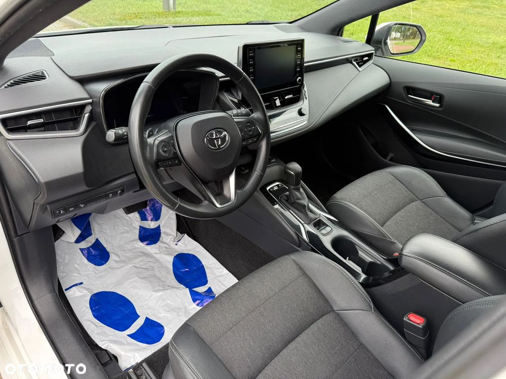 Toyota Corolla 2.0 Hybrid Style - 12