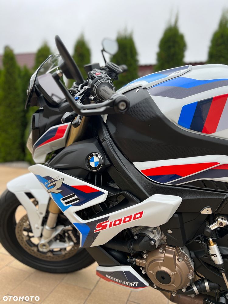 BMW S - 5