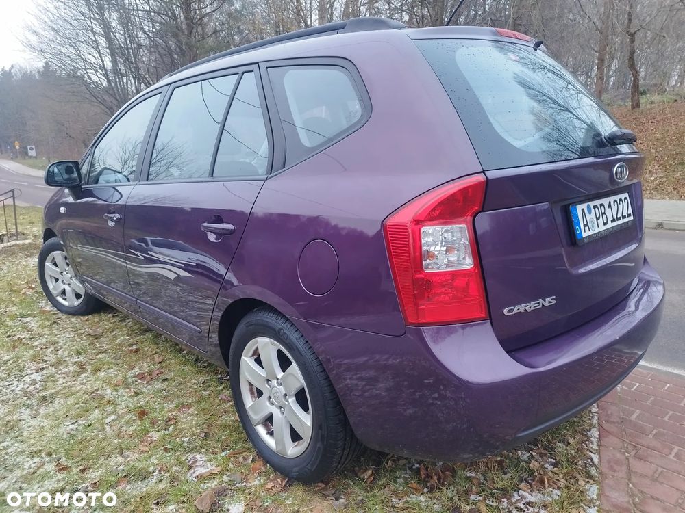 Kia Carens 2.0 EX - 4