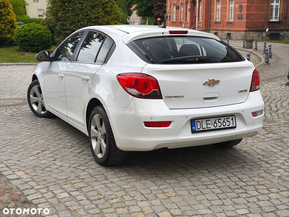 Chevrolet Cruze 1.8 LT+ - 10